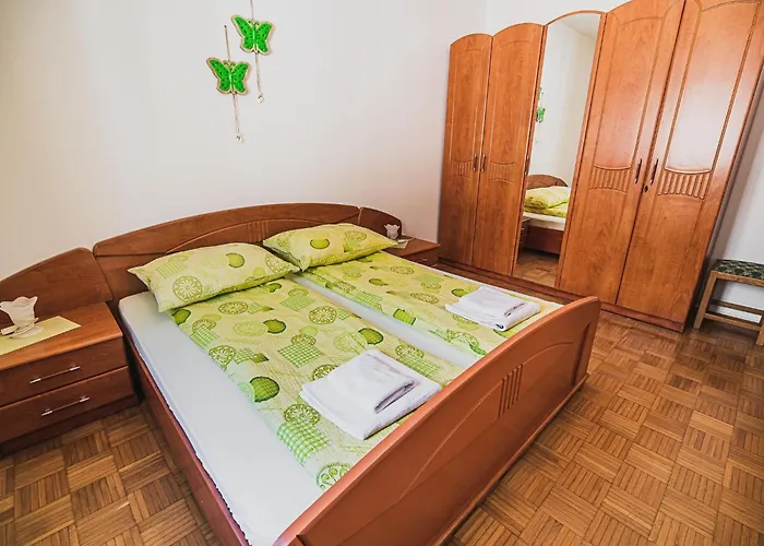 Picturesque Mountain Vista Residences - One Bedroom Appartement